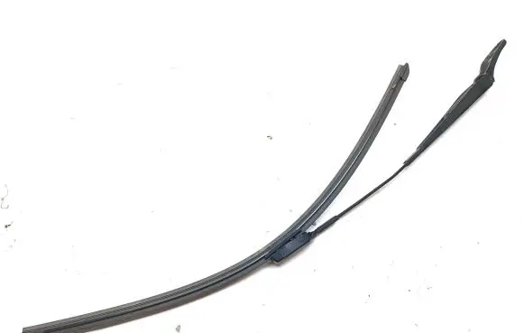 BMW 2 F46 Front wiper blade arm 7335963