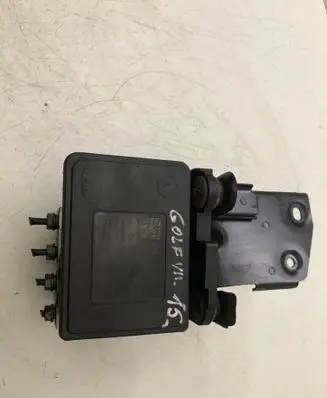 Volkswagen Golf VII ABS Pump 3Q0614517F 3Q0907379F