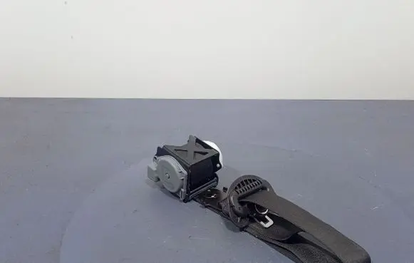 BMW X6 E71 Front seatbelt 7161041