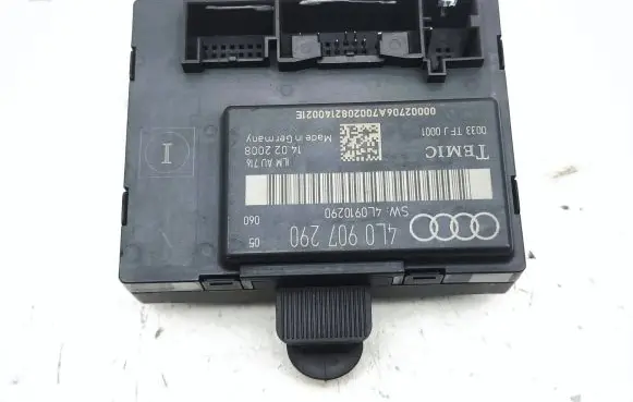 Audi Q7 4L Door control unit/module 4L0907290