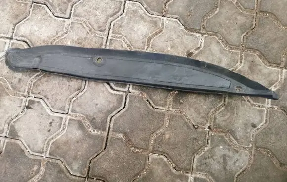 Renault Megane III Fender end trim 631130005R