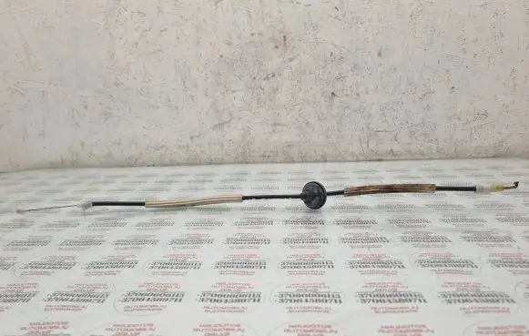 Volkswagen Touareg I Front door cable line 7L6837085