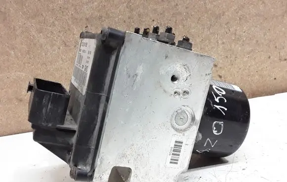 Volkswagen PASSAT B6 ABS Pump 3C0614109