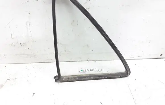 Mercedes-Benz 200 300 W123 Rear vent window glass 