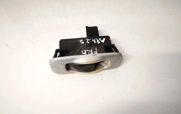 Mitsubishi Space Star Electric window control switch mr608737