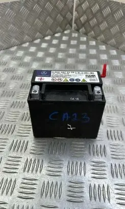 Mercedes-Benz C W205 Car battery A0009829508