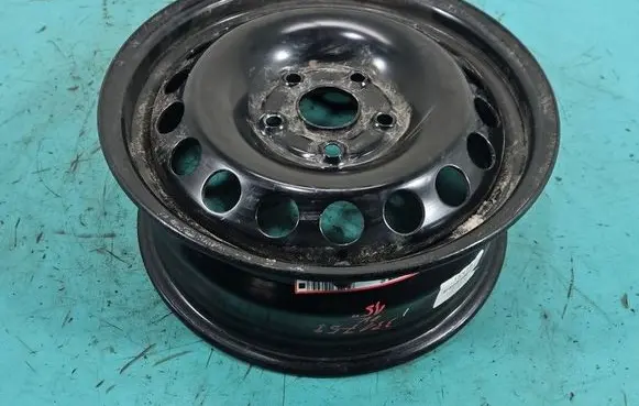 Volkswagen Golf V R15 steel rim IMPRK1574036