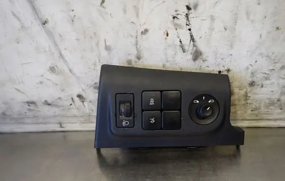 Peugeot 301 Central console control unit 9674382577