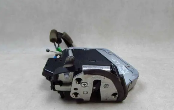 Lexus IS 220D-250-350 Rear door lock 6F2710 55855