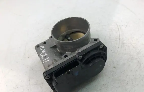 Volvo V50 Throttle valve 30711551