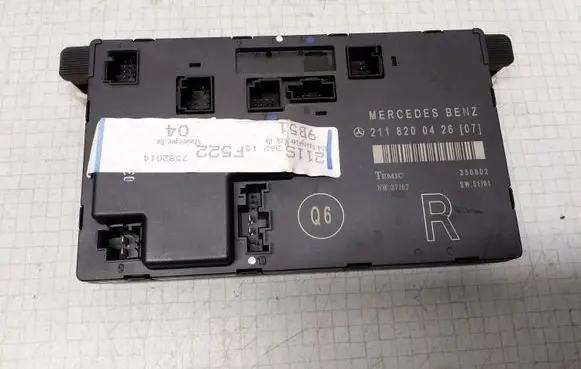 Mercedes-Benz E W211 Door control unit/module 2118200426
