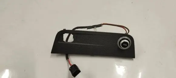 Audi Q2 - 12 V Socket (rear) 81c863263a