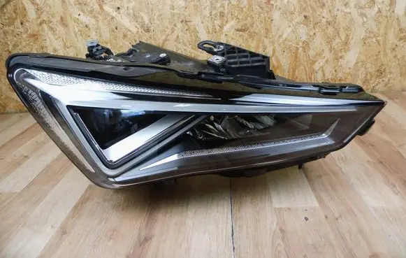 Cupra Formentor Headlight/headlamp 5FG941008H