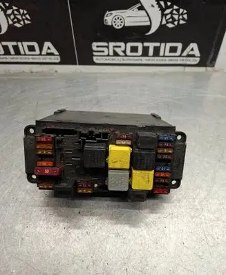 Mercedes-Benz C W203 SAM control unit 2035452801