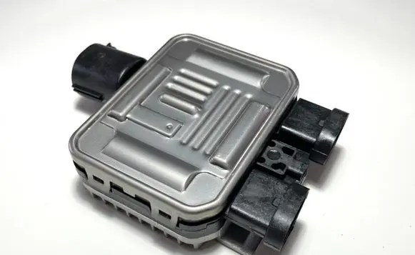 Coolant fan relay