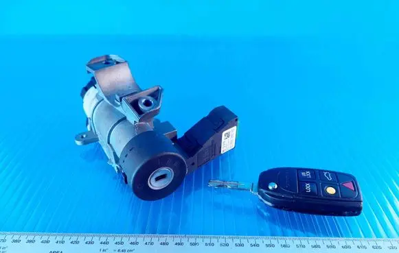 Volvo XC90 Ignition lock 8673073 510130020