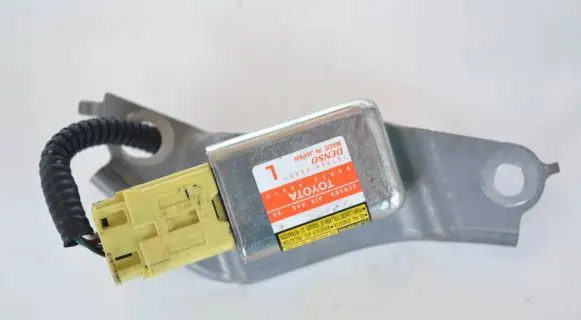 Lexus RX 450H Airbag deployment crash/impact sensor