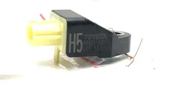 Toyota RAV 4 (XA40) Airbag deployment crash/impact sensor 89831-33050