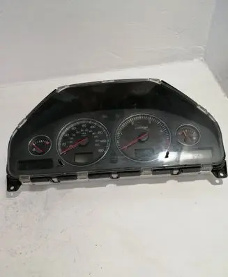 Volvo V70 Speedometer (instrument cluster) 8691648