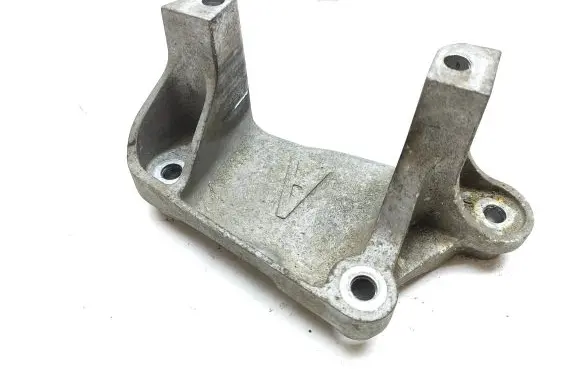 Peugeot 407 Engine mounting bracket 326B97