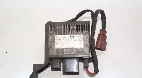 Porsche Boxster 987 Coolant fan relay 99761843603