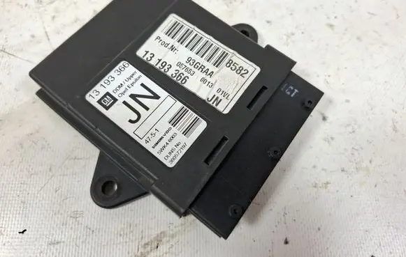 Opel Vectra C Door control unit/module 13193366 057653