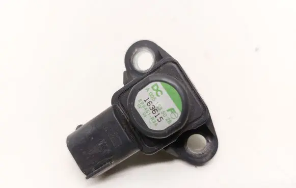 Mercedes-Benz CLA C117 X117 W117 Air pressure sensor A0051535028