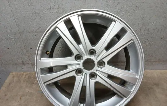 MG MG5 ev R17 alloy rim 10935657
