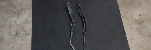 Dodge RAM 1500 DS Windshield/front glass wiper blade 89813702 89813716