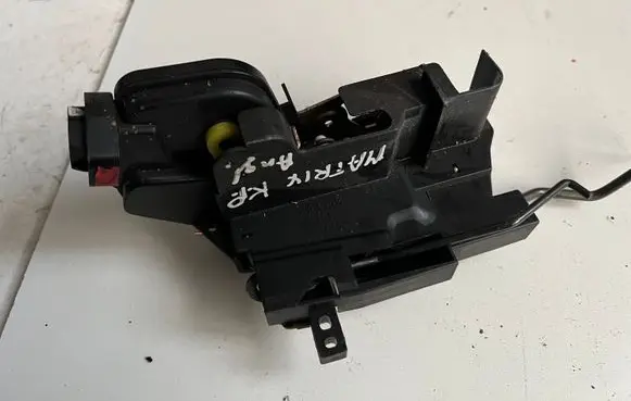 Hyundai Matrix Front door lock