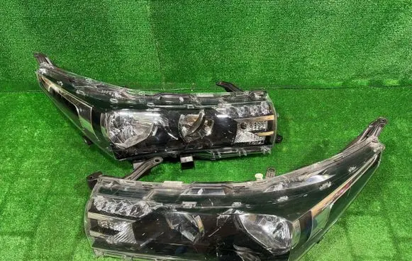 Toyota Corolla E160 E170 Headlights/headlamps set 81150-02-E70-00 81130-02-E71-00