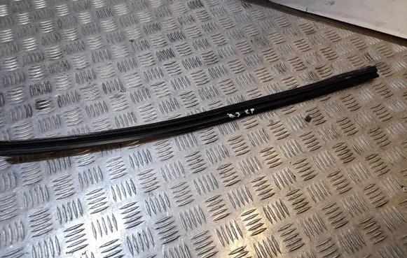 Audi Q3 8U Front door glass trim molding 8U0837479