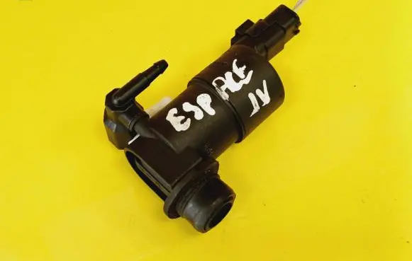Renault Espace IV Windscreen/windshield washer pump 8200194414