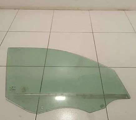 KIA Sorento Front door window glass four-door 43r000383