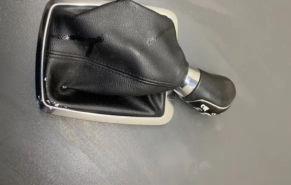 Ford Focus Gear shifter surround trim plastic