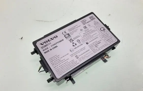 Volvo XC40 Wireless charging module 32389111 ZR0M87E3X8D