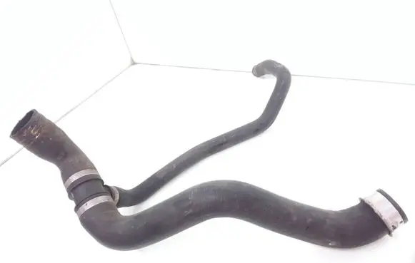 Mercedes-Benz R W251 Engine coolant pipe/hose A2515000475