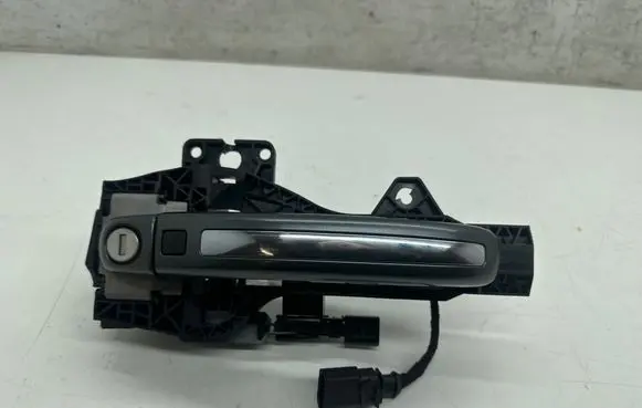Audi Q7 4L Front door exterior handle 
