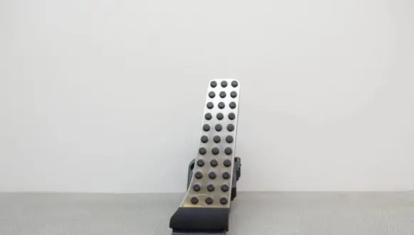 Mercedes-Benz GLC X253 C253 Accelerator throttle pedal A2533000104