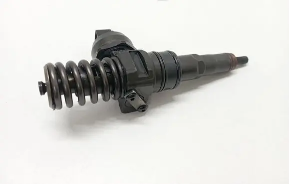 Audi A4 S4 B6 8E 8H Fuel injector 038130073AK 0414720038