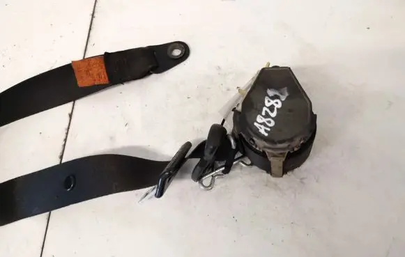 Ford Focus Front seatbelt 98aba61294d