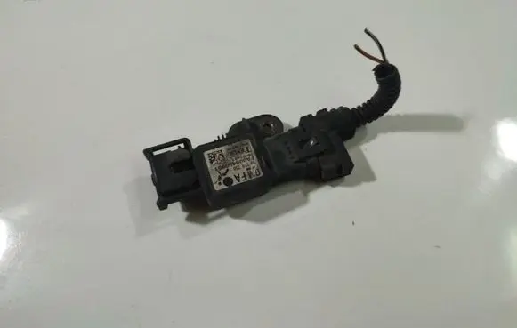 Opel Astra H Airbag deployment crash/impact sensor 13158750