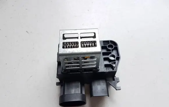 Peugeot 2008 II Heater blower motor/fan resistor 9847019780