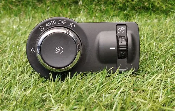 Buick Encore I Light switch 95297028
