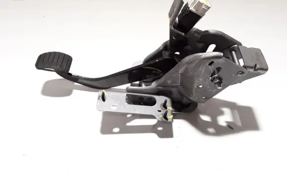 Dacia Sandero Brake pedal 465010857R
