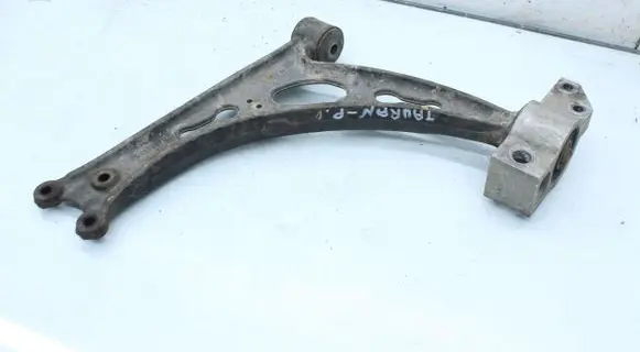 Volkswagen Touran I Front lower control arm/wishbone