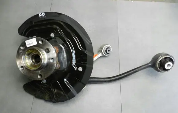 BMW X4 F26 Front wheel hub spindle knuckle 6855954