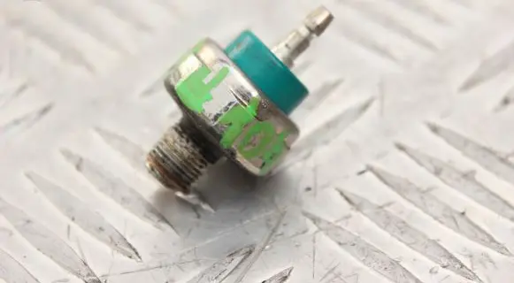 Honda Legend III KA9 Oil pressure sensor 