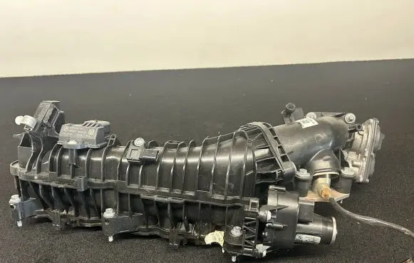 BMW 5 F10 F11 Intake manifold 857008702 0522120103