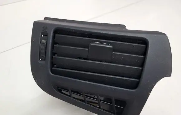 Toyota Verso Dashboard side air vent grill/cover trim 556600F030